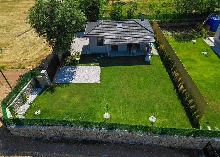 Arzu Cottage