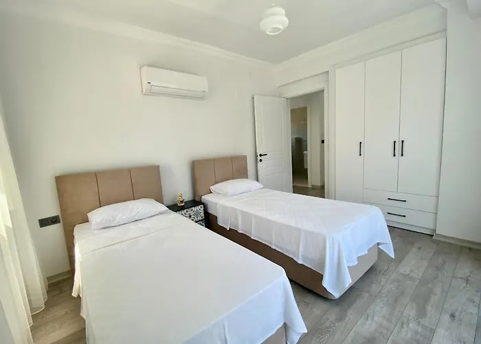 House Of Alice - Villa With Pool Near Calis Beach